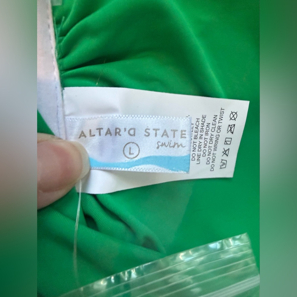 Altard State Green One Piece Swimsuit (L) - Picture 4 of 6